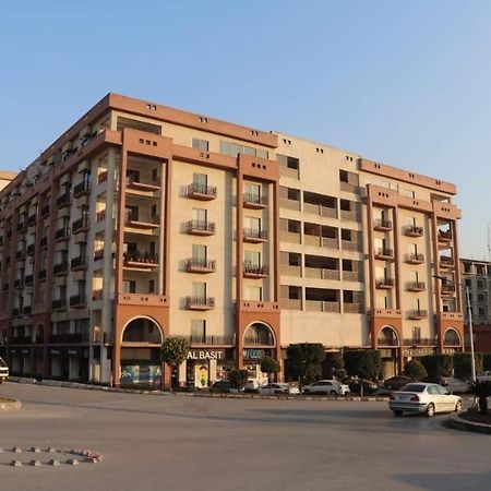 Elegant & Charming One Bed Apartment In Bahria Town 拉瓦尔品第 外观 照片