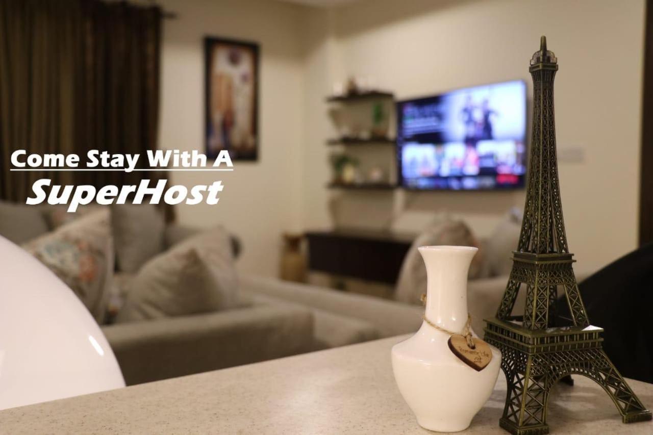 Elegant & Charming One Bed Apartment In Bahria Town 拉瓦尔品第 外观 照片