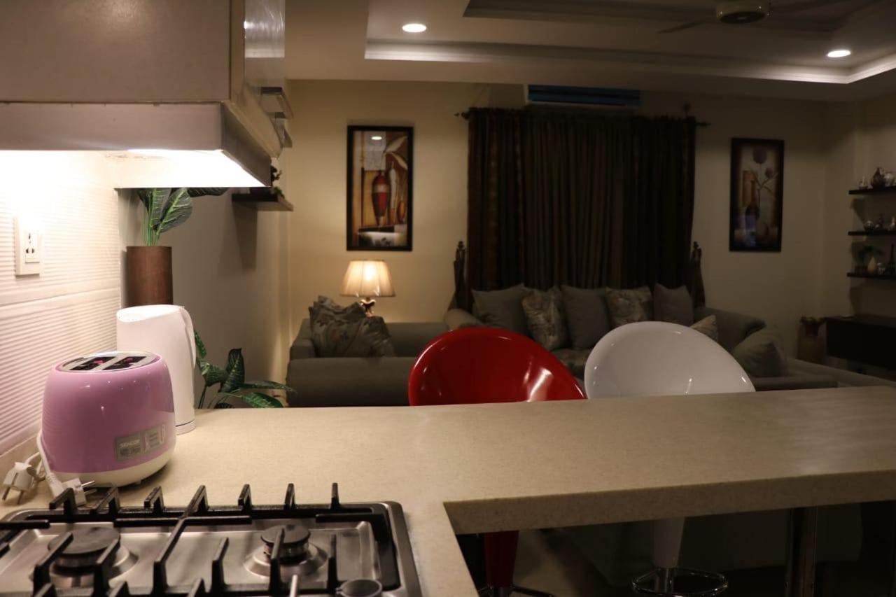 Elegant & Charming One Bed Apartment In Bahria Town 拉瓦尔品第 外观 照片