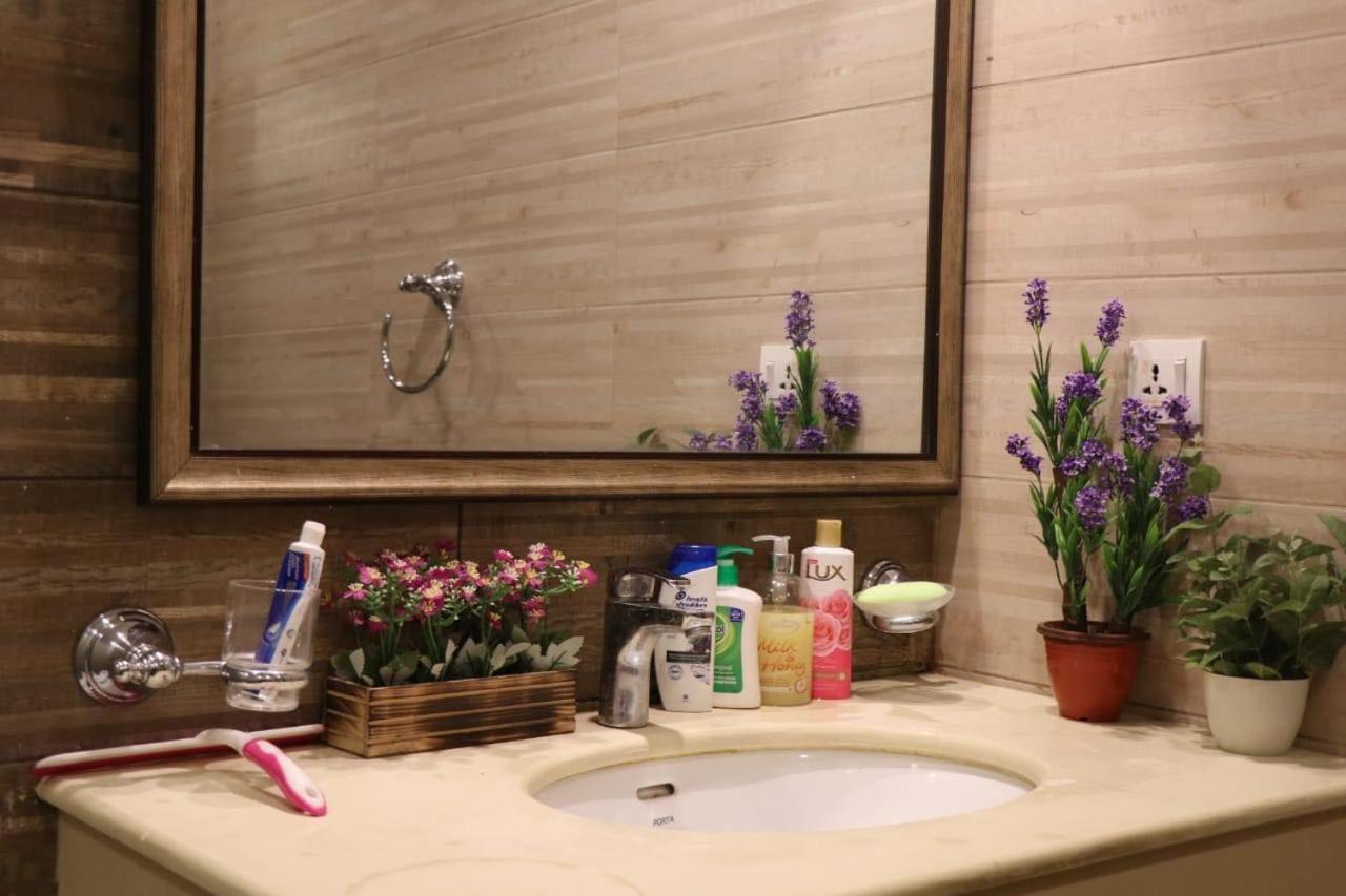 Elegant & Charming One Bed Apartment In Bahria Town 拉瓦尔品第 外观 照片