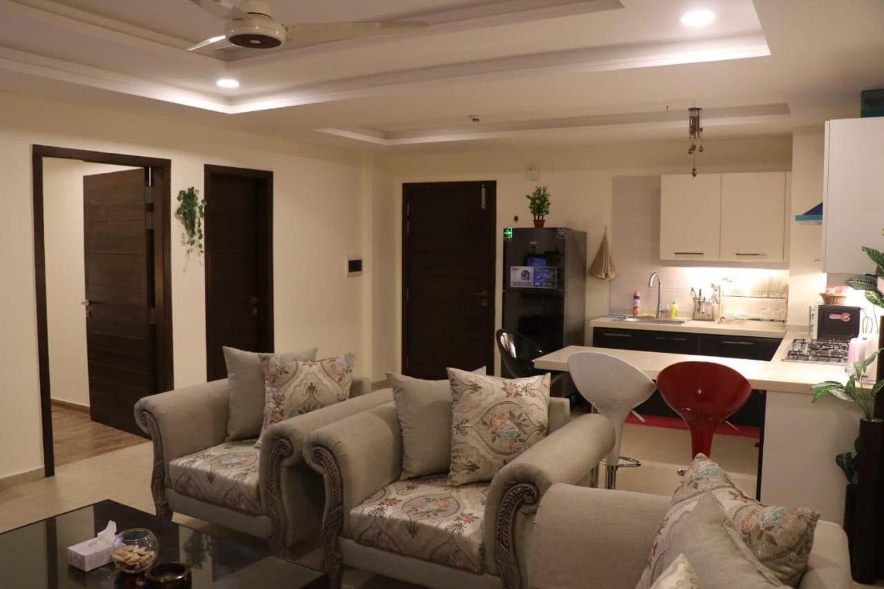 Elegant & Charming One Bed Apartment In Bahria Town 拉瓦尔品第 外观 照片